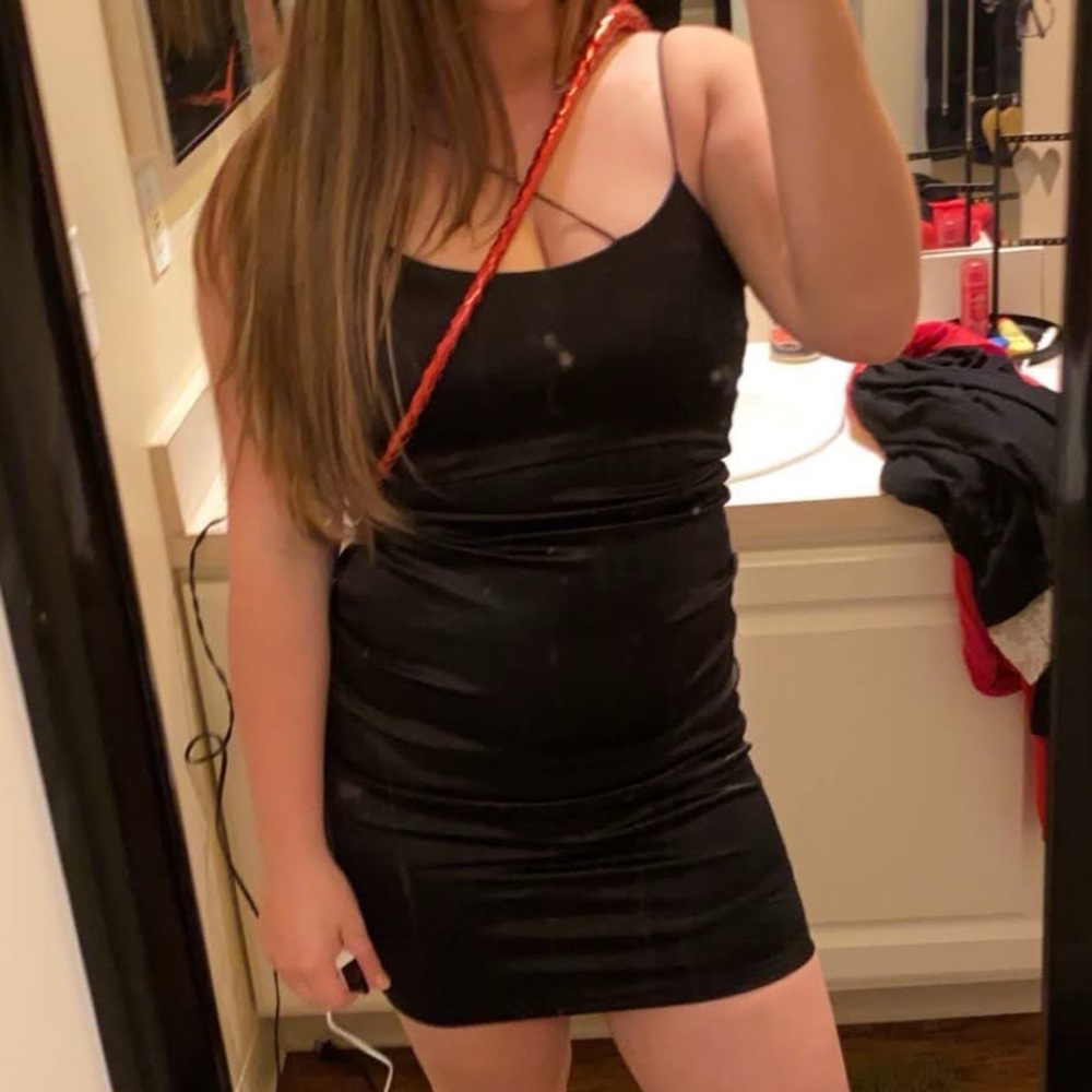 Black forever 21 bodycon dress